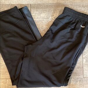 Black Star Sweatpants with Elastic Waistband and Tapered Leg